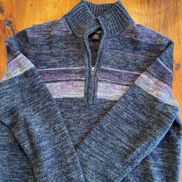 Men’s Banana Republic Wool Sweater - Picture 2 of 3